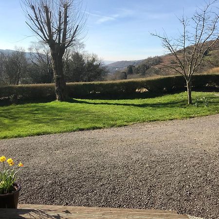 Swansea Log Cabin Pontardawe Exterior photo